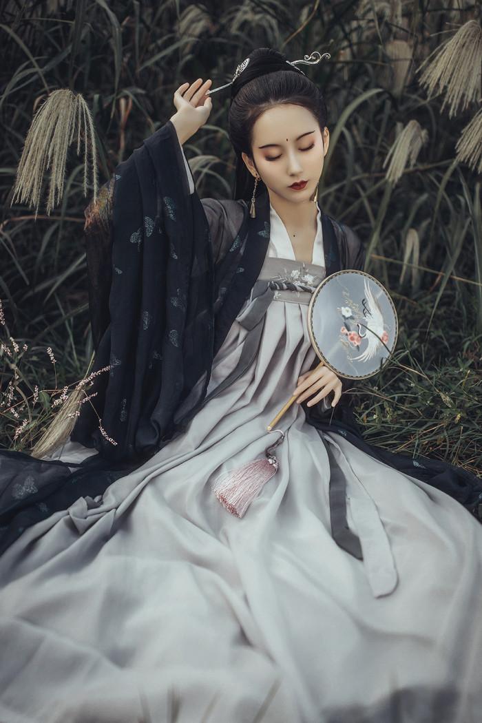 Can Ancient Style Hanfu Be Worn in Daily Life? Women Who Wear Hanfu Without Buying Ancient Costumes-1