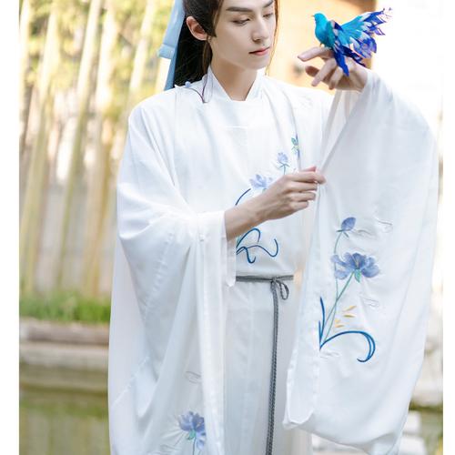 Gu-style Hanfu for Boys and Girls, Ancient-style Boys and Hanfu Girls Kissing-3