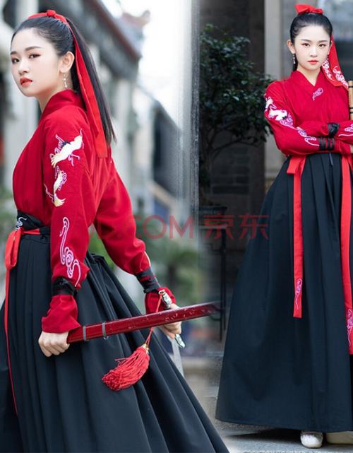 A Girl in Traditional Hanfu Turning Her Head, A Girl in Hanfu