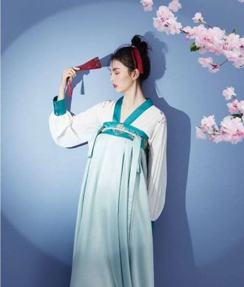 One-click Ancient Hanfu Game, One-click Generation of Ancient Hanfu Photos-1