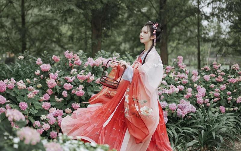 How to Wear Hanfu-1