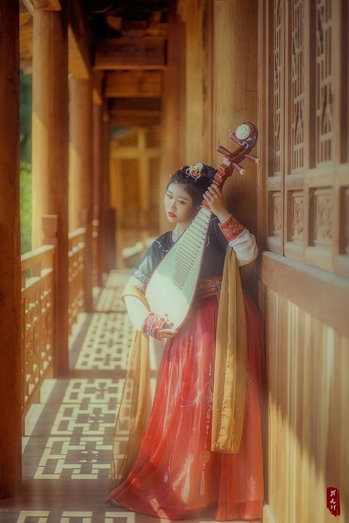 Hanfu Costumes for Ancient Chinese Princesses and Ladies-2