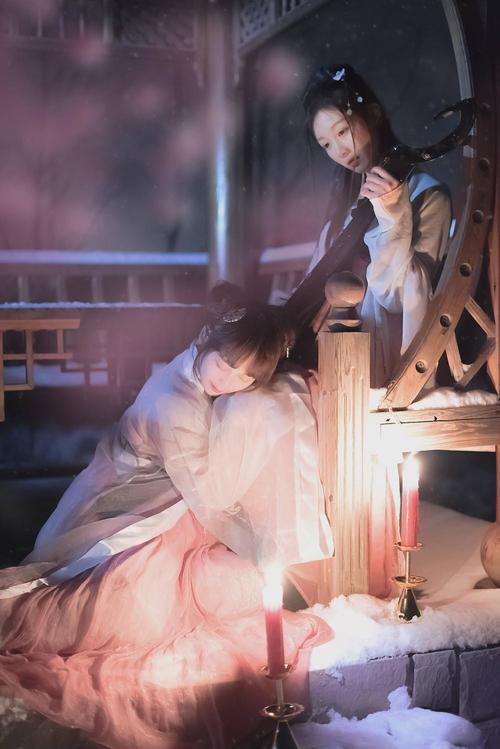 Maidens in Hanfu with Head Swaps, Hanfu-Wearing Maidens Exude Immortal Charm-1