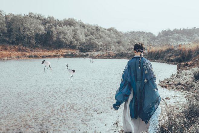 Costume and Makeup of a Young Man in Traditional Hanfu, Transformation in Red Costume古装汉服少年妆容,古装汉服少年红色变装-1