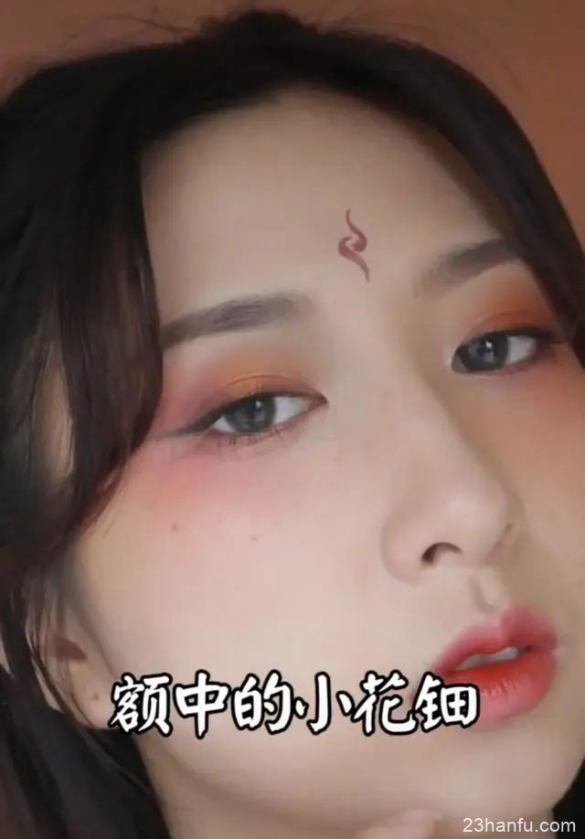 Makeup: A Simple Tutorial for a Makeup Suitable for Wearing Hanfu!-10