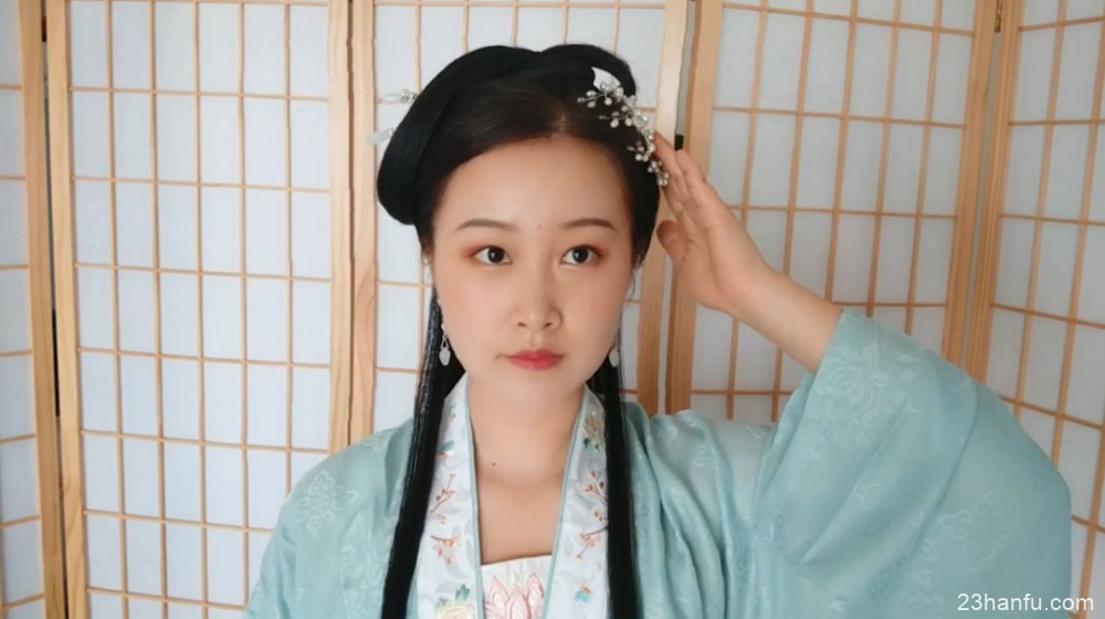 【Hanfu Hairstyle】A Simple and Gentle Hairstyle Tutorial with a Hair Bun-11