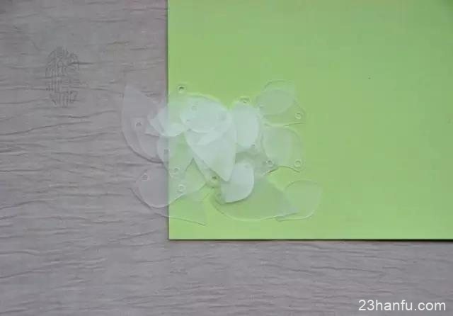 Tutorial for Making Ancient-Style Hairpin Flowers with Heat Shrink Sheets-11