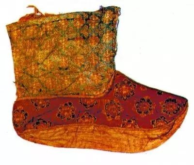 Did Ancient People Really Wear Foot Wraps? Introduction and Making of Foot Wraps-3