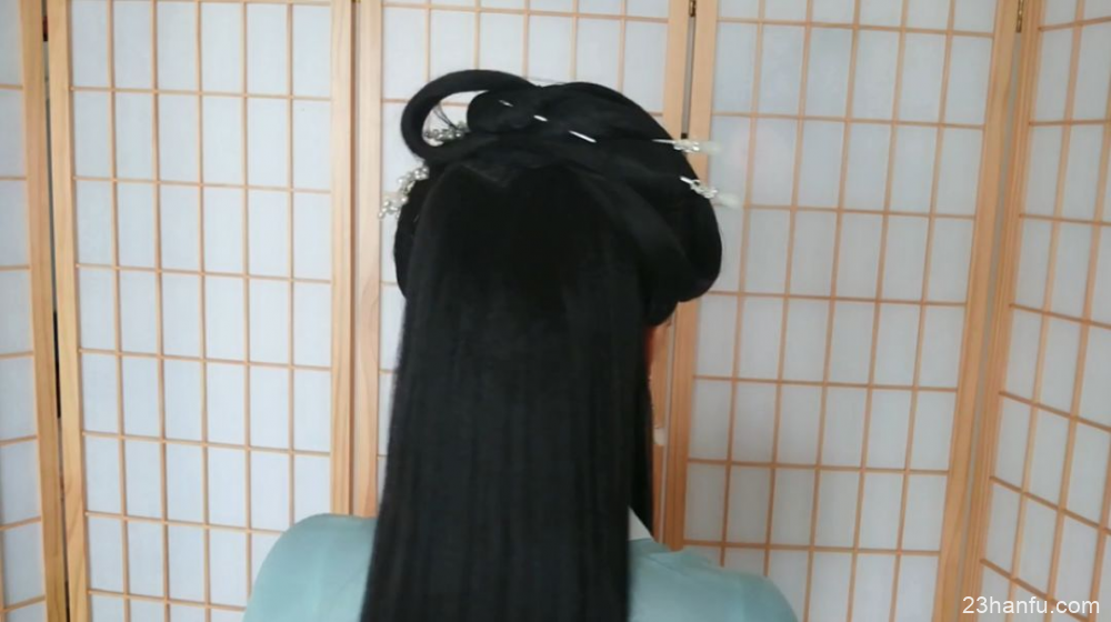 【Hanfu Hairstyle】A Simple and Gentle Hairstyle Tutorial with a Hair Bun-13