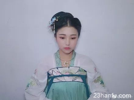 【Hanfu Hairstyle】A Little Share | A Simple and Refreshing Hairstyle-1