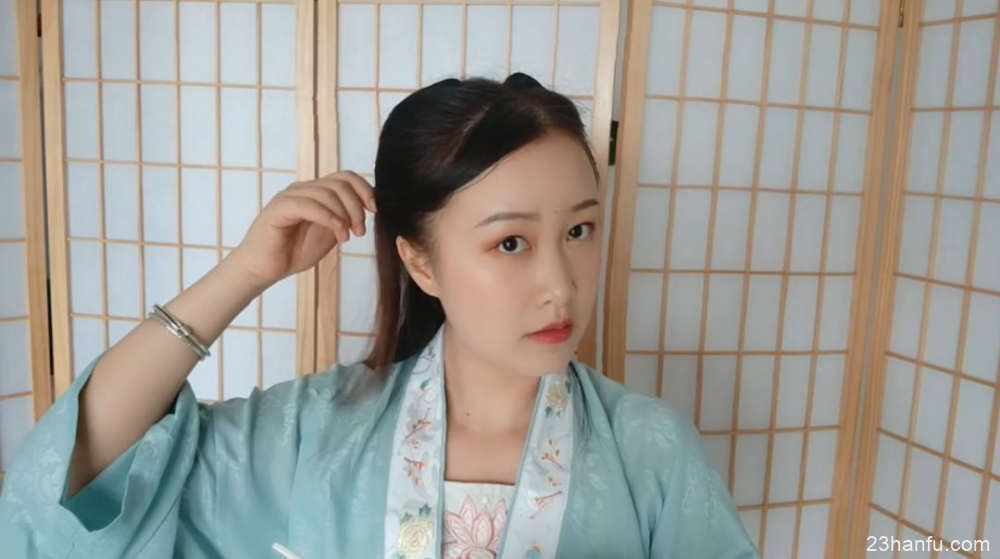 【Hanfu Hairstyle】A Simple and Gentle Hairstyle Tutorial with a Hair Bun-4