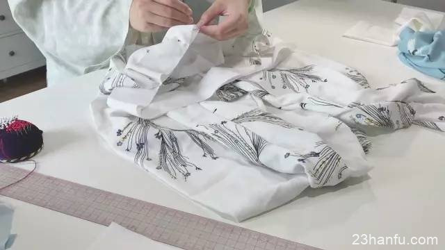 Chinese Elements Pants Making-26