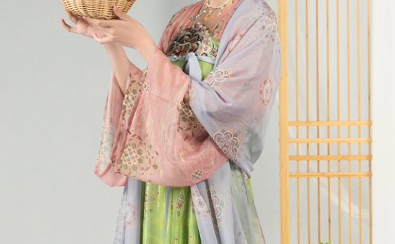 The Status and Role of Hanfu in Modern Life