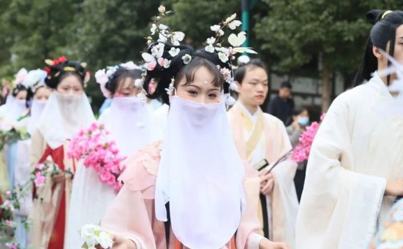 Sichuan’s 2nd Hanfu Flower Festival will be opened on March 18