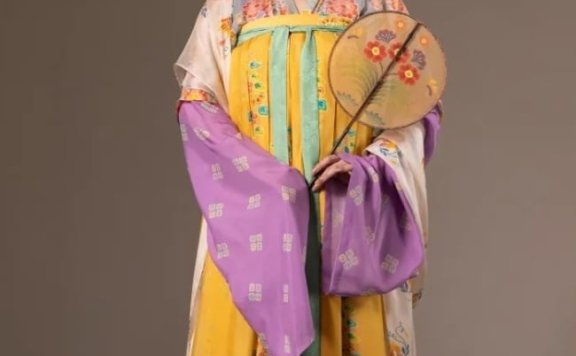 The Gorgeous Beauty Of Mid Tang Dynasty Dress