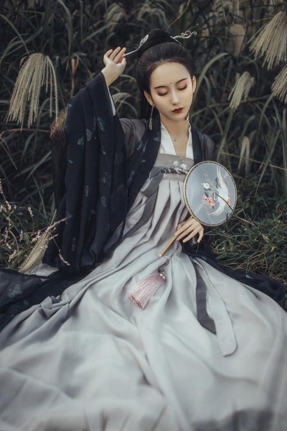 Can Ancient Style Hanfu Be Worn in Daily Life? Women Who Wear Hanfu Without Buying Ancient Costumes