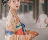 Figurines of Ancient Beauty in Hanfu, Images of the Ancient Beauty Wu Zetian in Hanfu