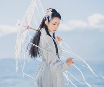 [] Million Hanfu Wardrobe Minghuatang: A Haven for Hanfu Enthusiasts