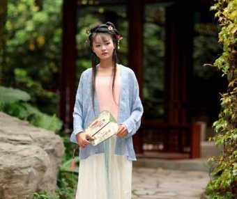 Hanfu Gift Ideas for Girls, Hair Color for Girls Wearing Hanfu