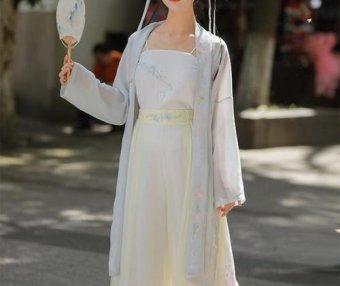 Gu-style Hanfu for Boys and Girls, Ancient-style Boys and Hanfu Girls Kissing