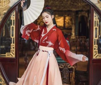 Dayan Pagoda Hanfu with Ancient Style, Ancient Costumes at Dayan Pagoda