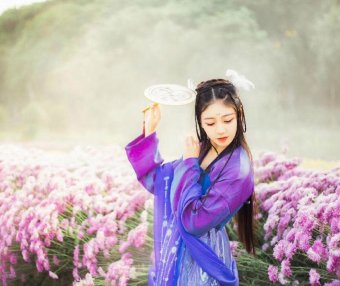 Ancient Style Light Green Hanfu, How to Wear Light Green Hanfu from the Back in Ancient Style