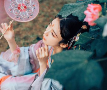 Ancient Style Hanfu Female Avatar with Revealed Face, Ancient Style Real Person Female Avatar in Plain Clothes