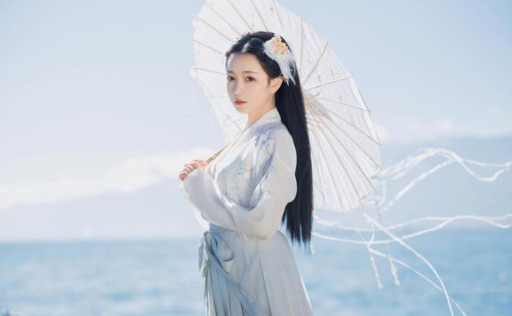 Female Lead in Hanfu and Traditional Costumes