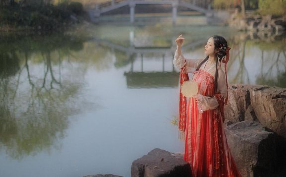 Girls in Hanfu on the Street, Pictures of Girls in Hanfu on the Street