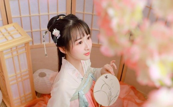 Liu Yu’s Traditional Hanfu is Adorable, Pictures of Liu Yu in Traditional Hanfu