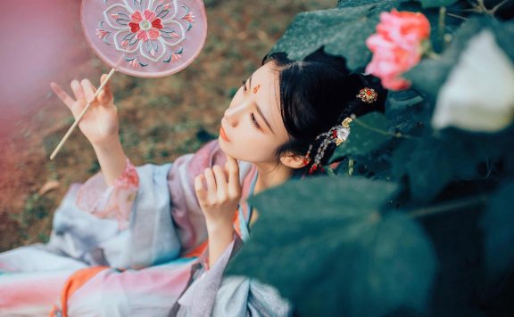 Ancient Style Hanfu Female Avatar with Revealed Face, Ancient Style Real Person Female Avatar in Plain Clothes