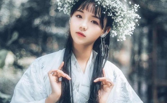 Hanfu Outfit for Autumn, Princess in Traditional Hanfu