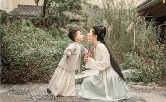 Hanfu Skirts: A Perfect Blend of Tradition and Fashion